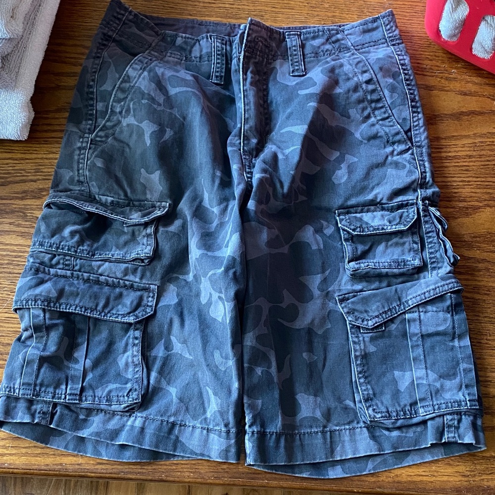 Men’s Faded Glory Gray camo Cargo Shorts size 28